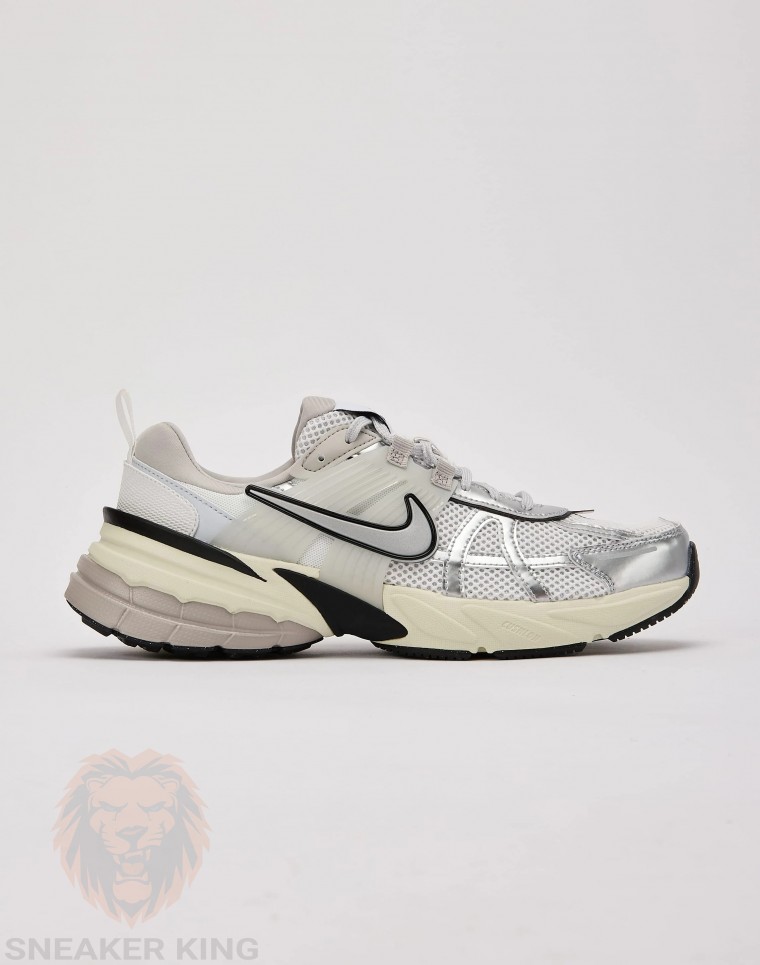 Кросівки Nike V2K Run silver white HJ4497 100